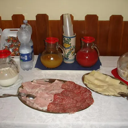 La Rusticana מלון